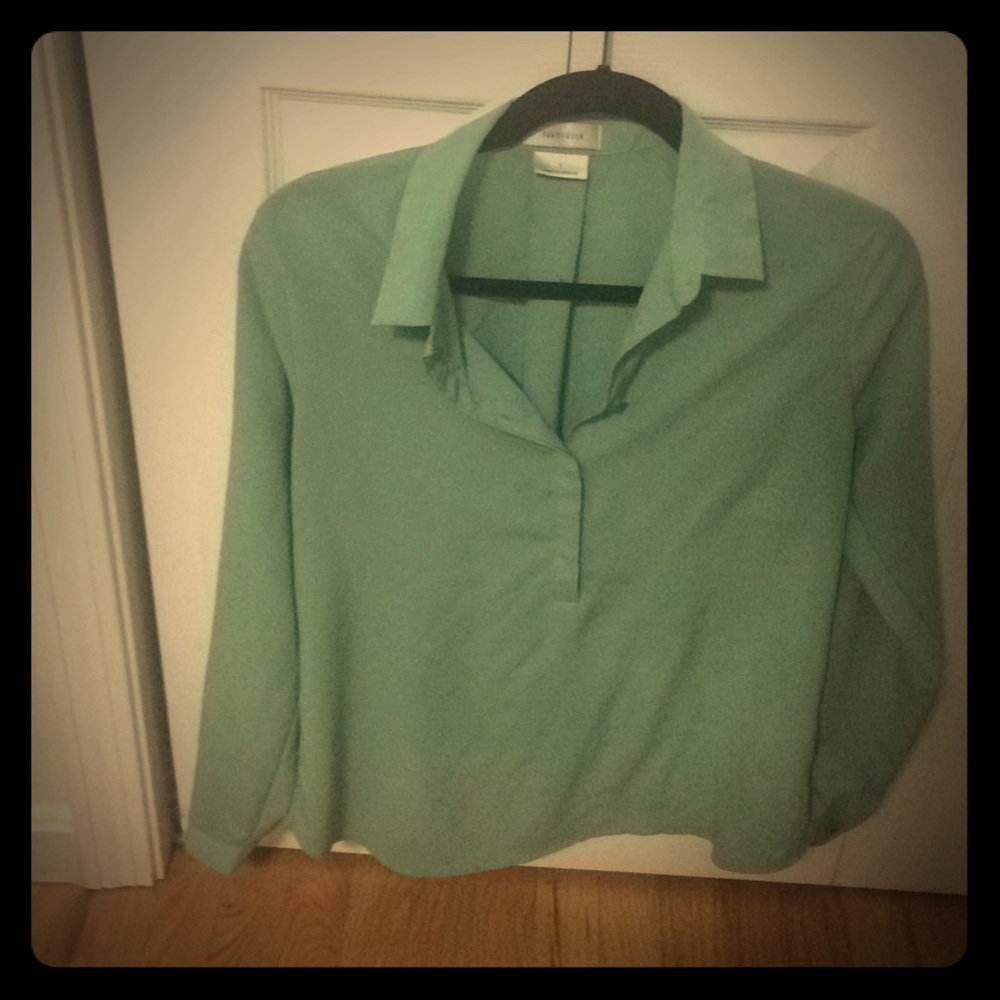 Van Heusen Green 3/4 button up blouse